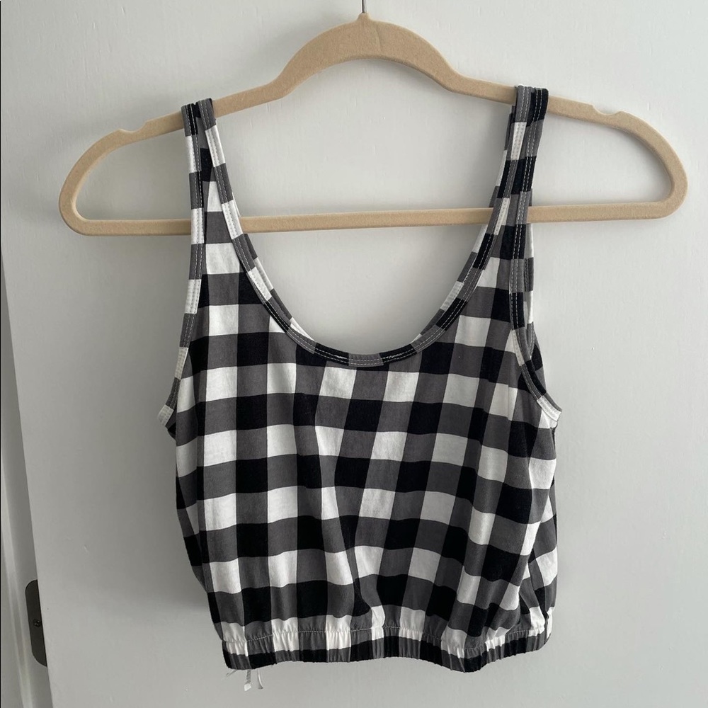 Black and white crop top